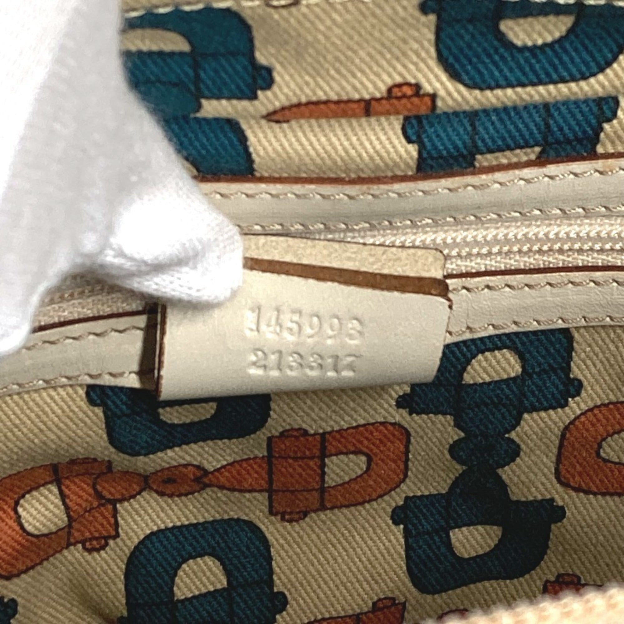 Gucci Off-White Leather Shoulder Bag Tote Bag (Pre-Owned)