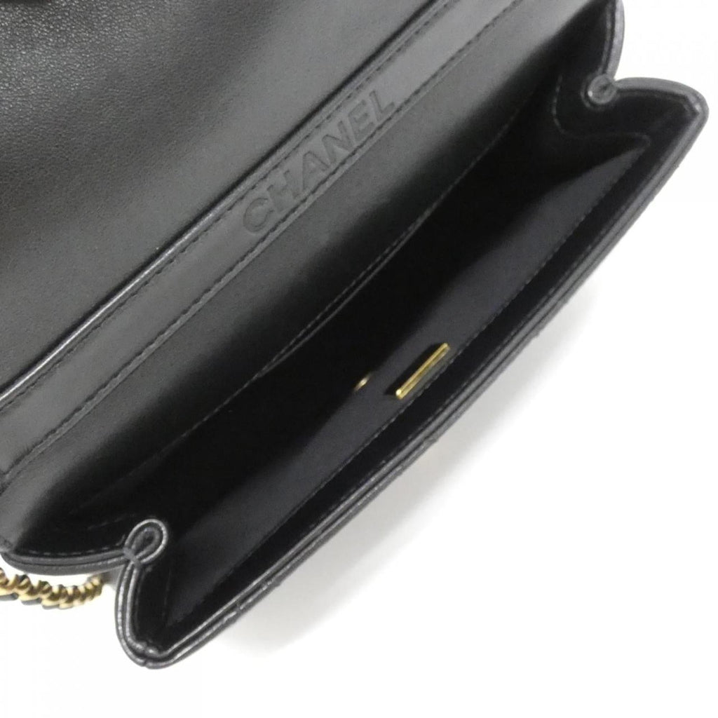 Chanel Black Leather Handbag (Pre-Owned)