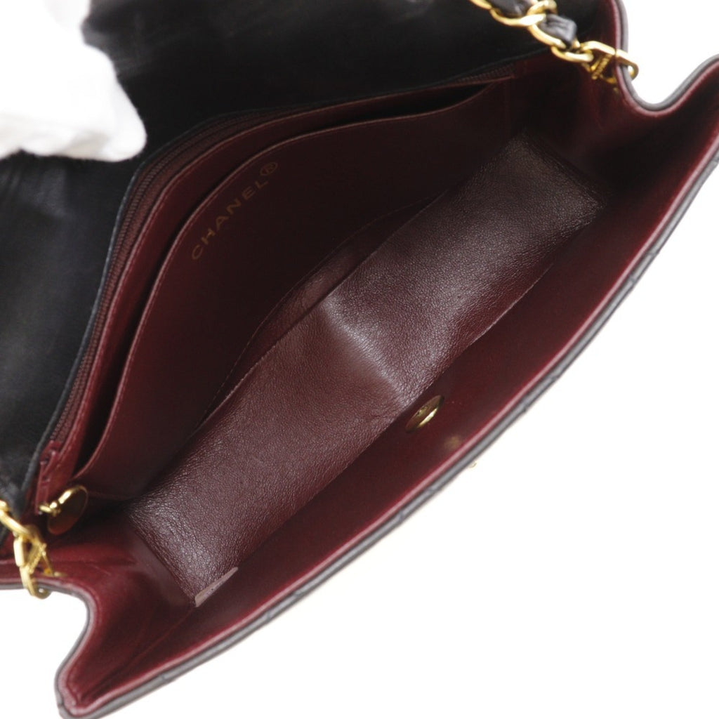 Chanel Black Leather Shoulder Bag (Pre-Owned)