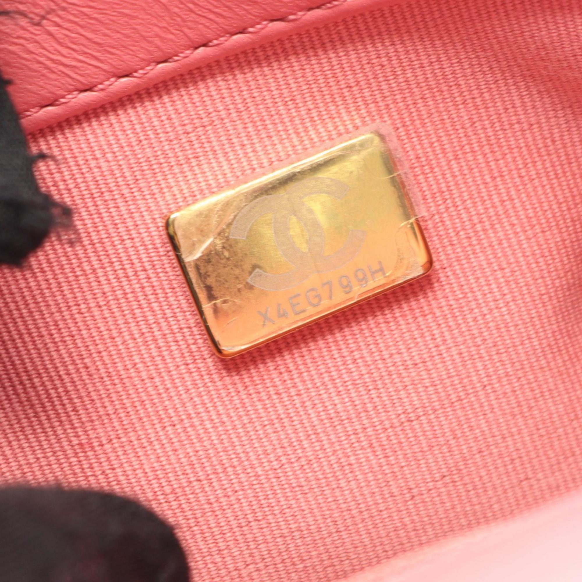 Chanel Pink Leather Shoulder Bag (Pre-Owned)