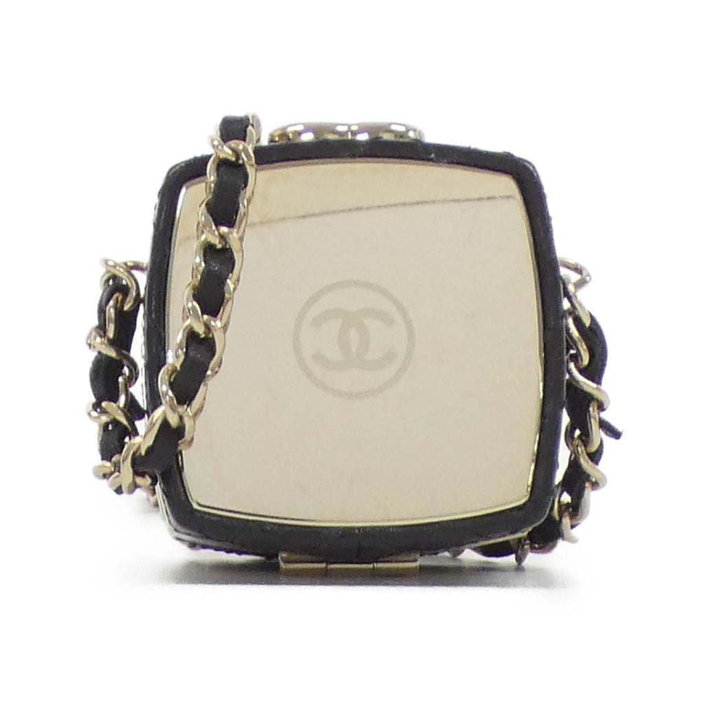 Chanel Black Leather Clutch Bag (Pre-Owned)