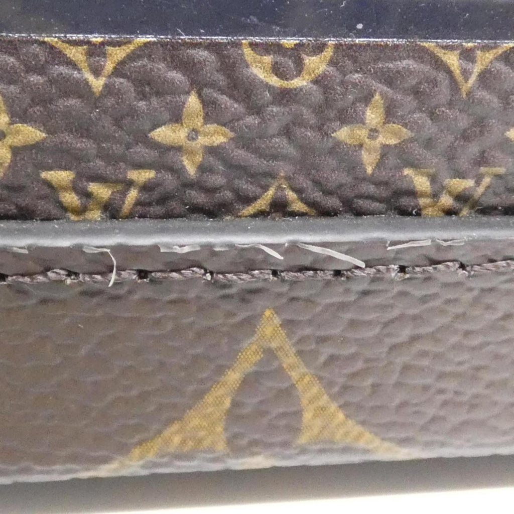 Louis Vuitton Marron Coated Canvas Shoulder Bag (Pre-Owned)