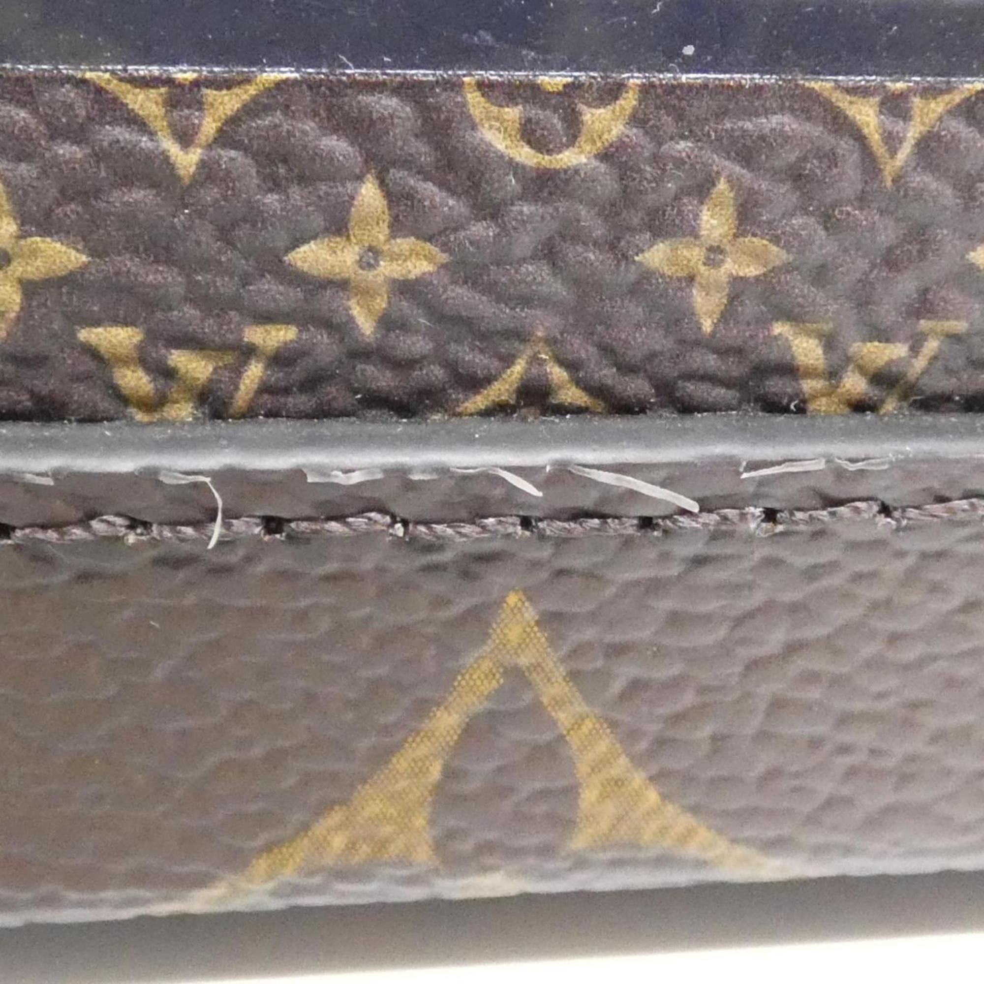 Louis Vuitton Marron Coated Canvas Shoulder Bag (Pre-Owned)
