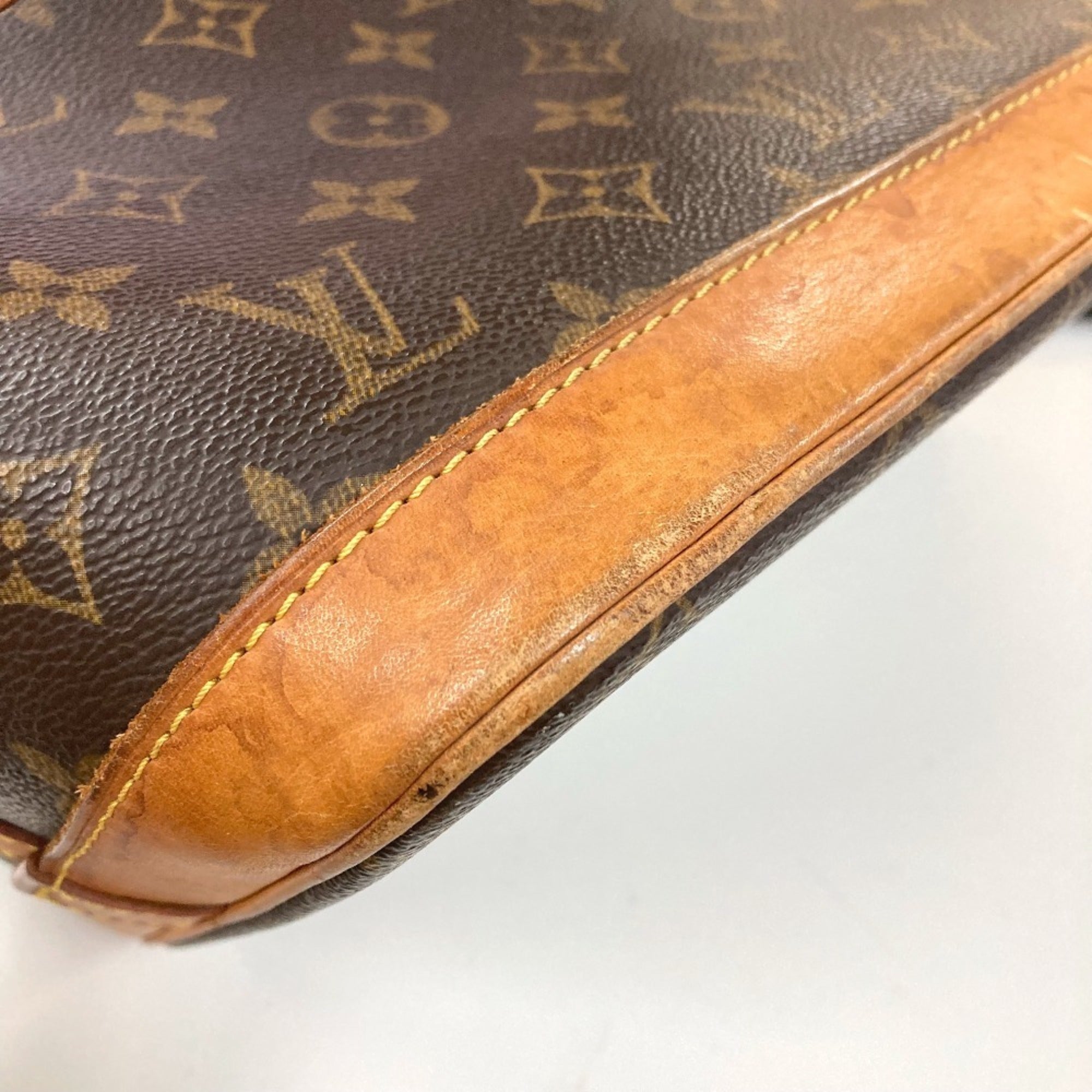 Louis Vuitton Monogram Brown Monogram Shoulder Bag (Pre-Owned)