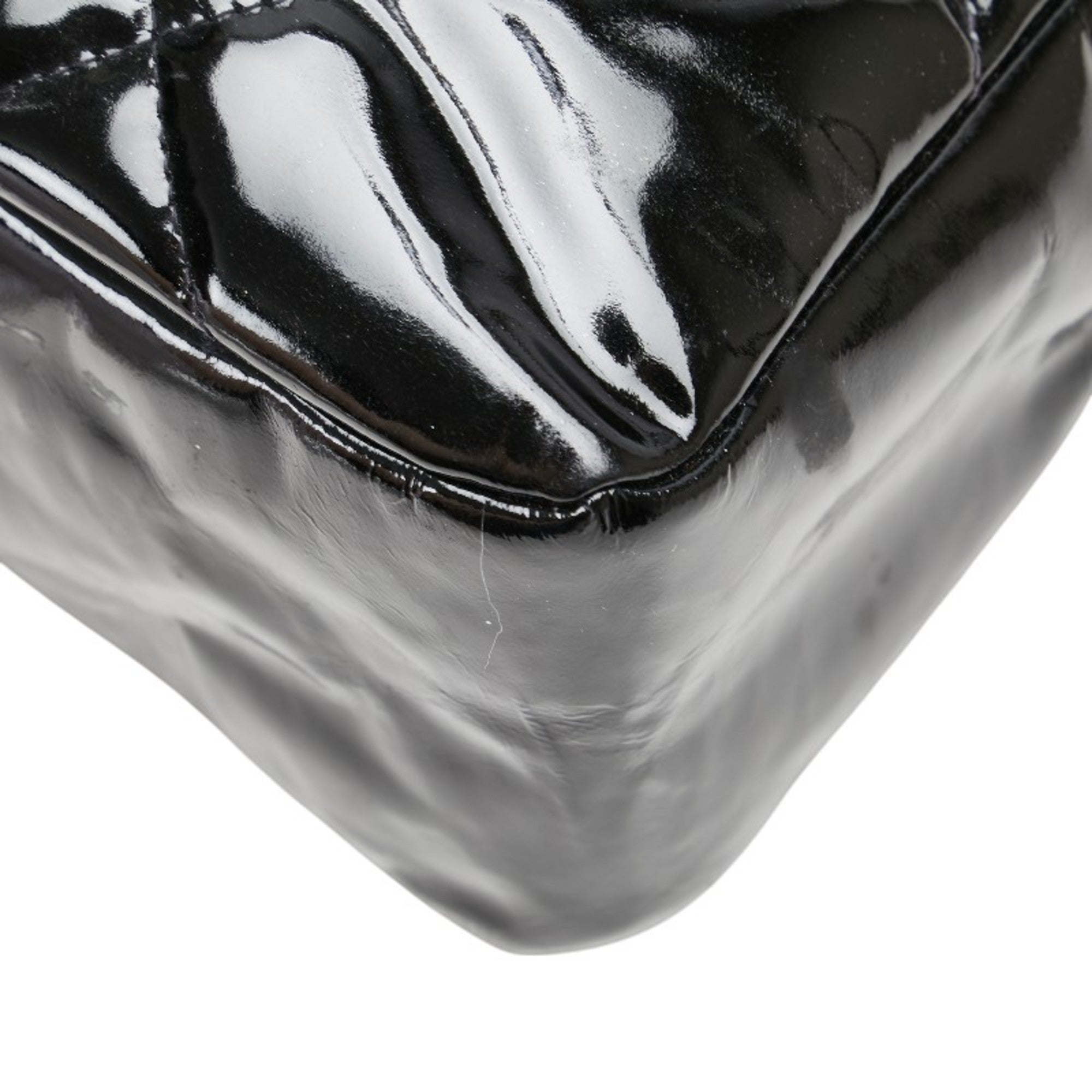 Chanel Black Patent Leather Shoulder Bag (Pre-Owned)