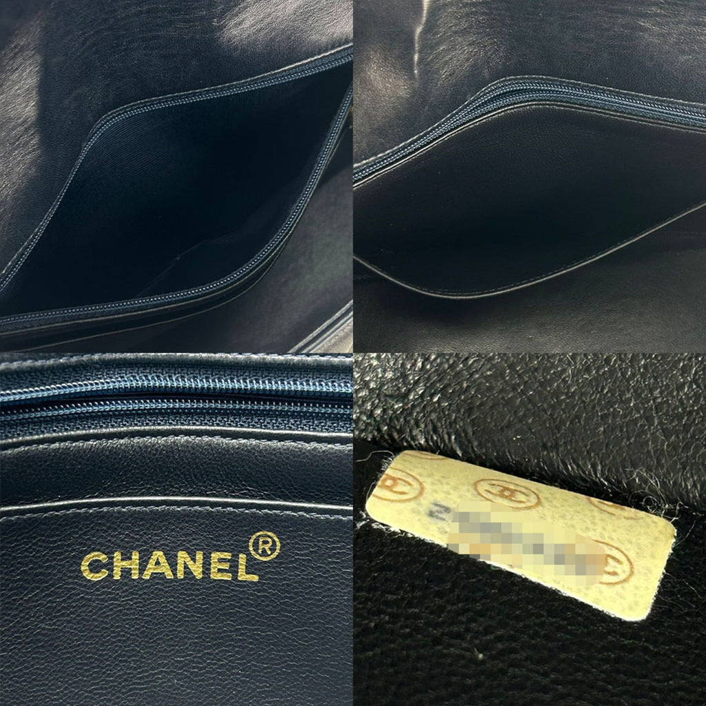 Chanel Navy White Leather Shoulder Bag (Pre-Owned)