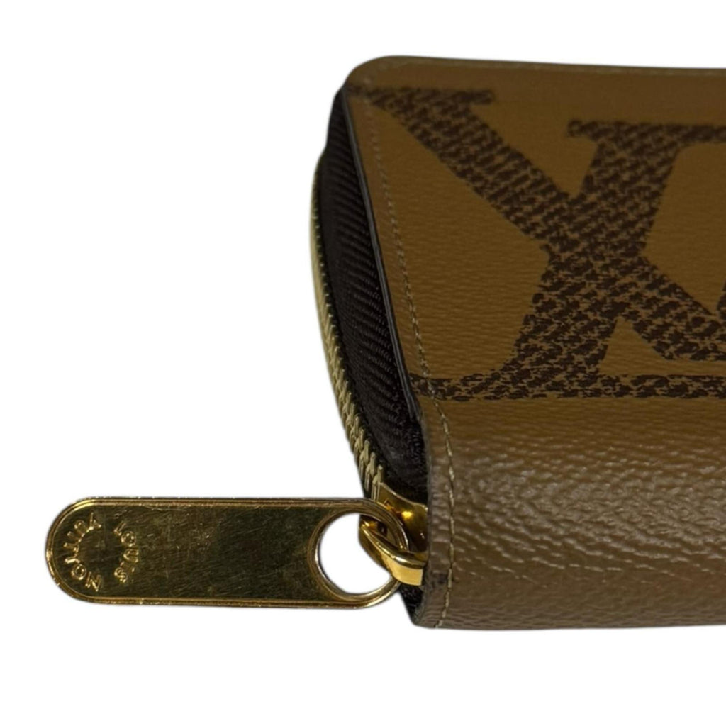 Louis Vuitton Brown Monogram Long Wallet (Bi-Fold) (Pre-Owned)