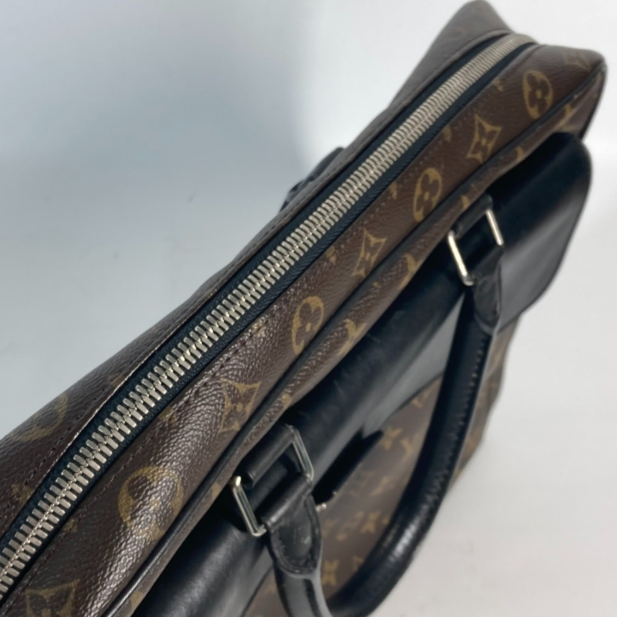 Louis Vuitton Black Brown Galle Monogram Leather Handbag (Pre-Owned)