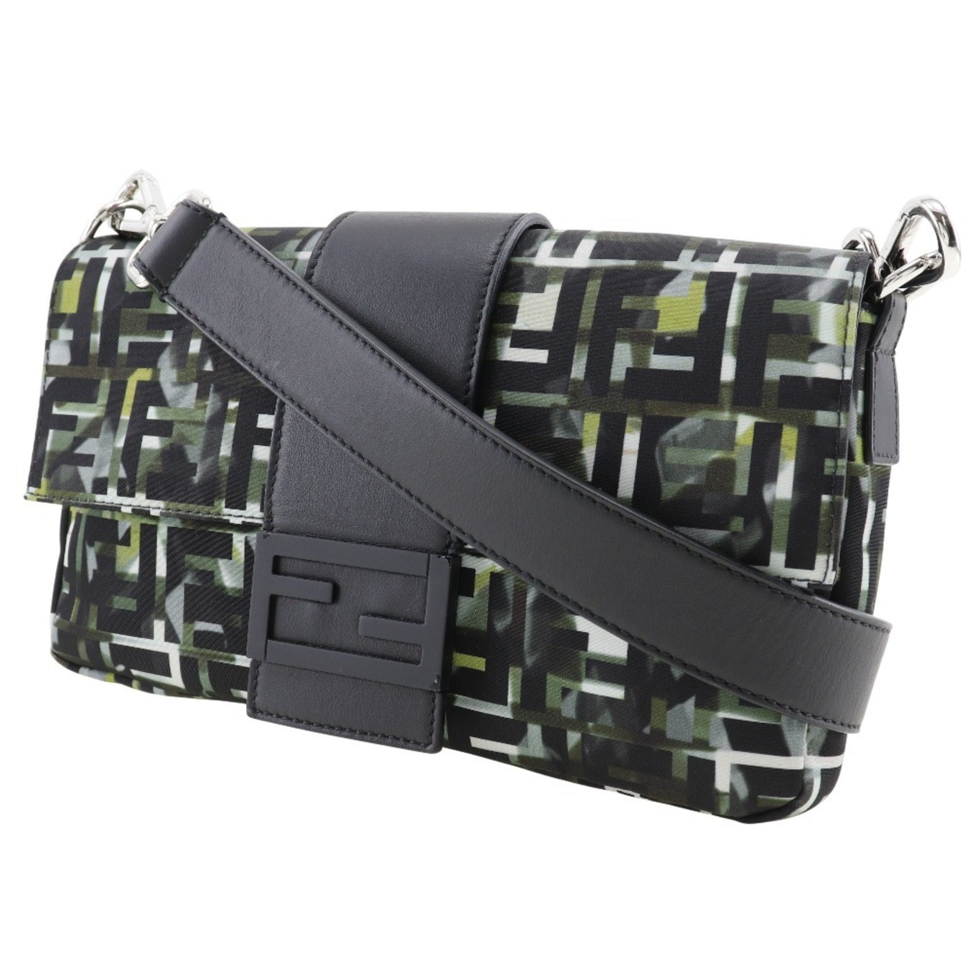 Fendi Black Nylon Shoulder Bag (Pre-Owned)