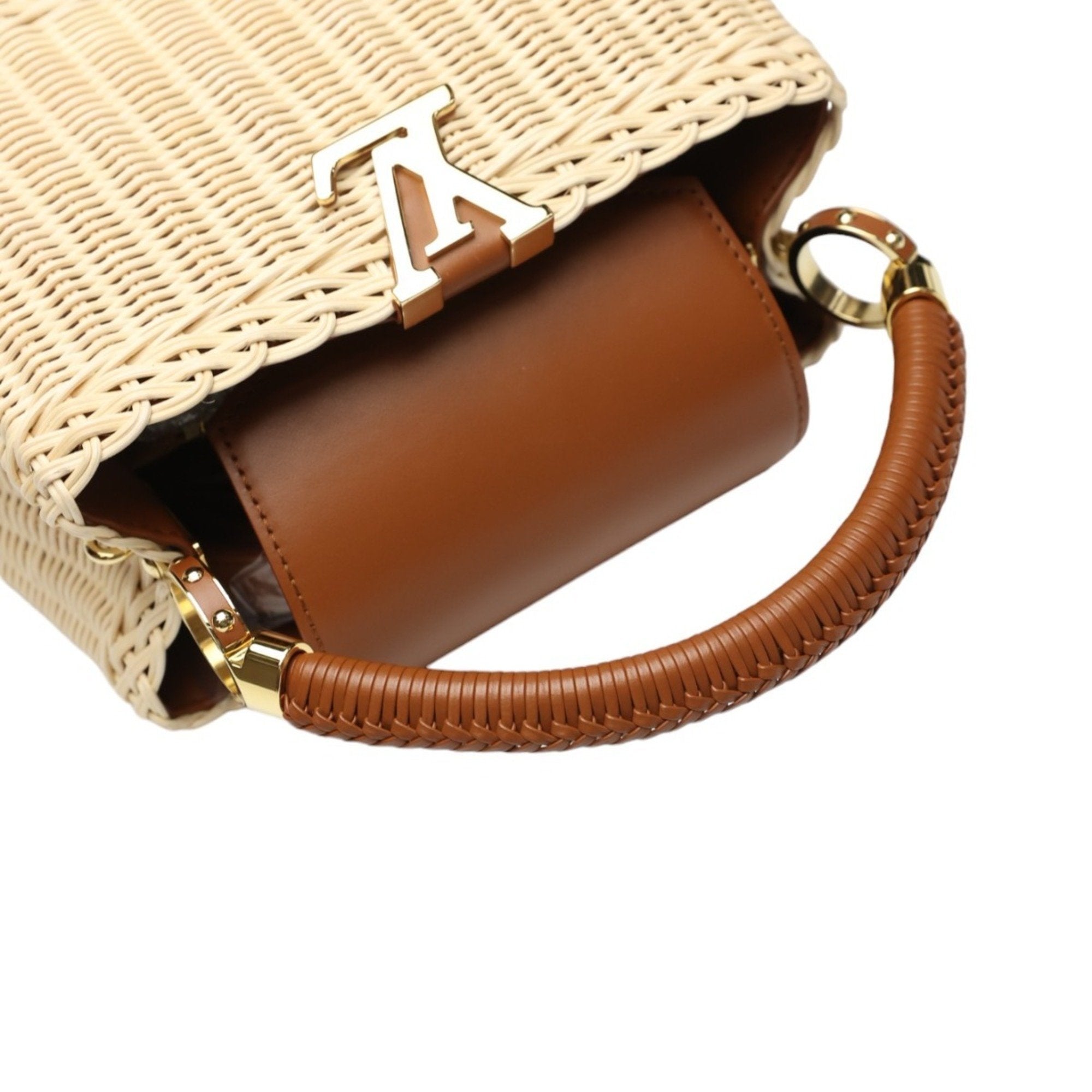 Louis Vuitton Beige Brown Leather Shoulder Bag (Pre-Owned)