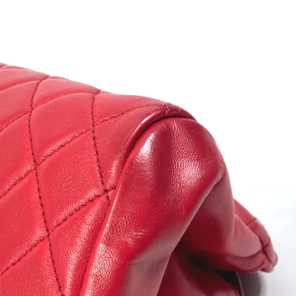 Chanel Red Leather Shoulder Bag (Pre-Owned)