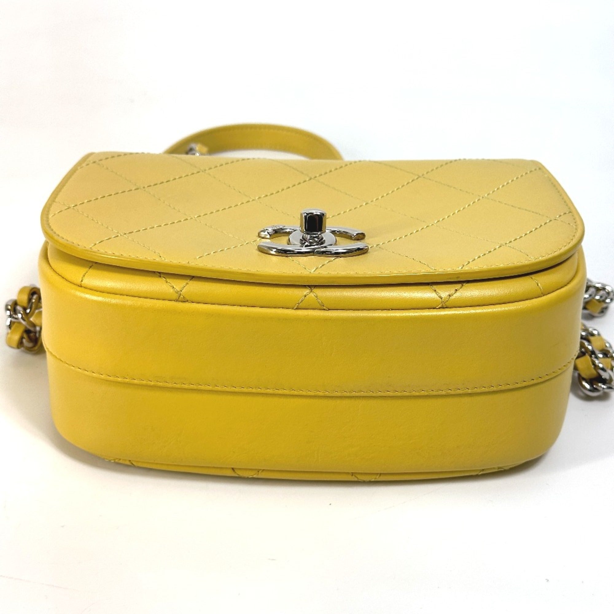 Chanel Yellow Leather Shoulder Bag (Pre-Owned)