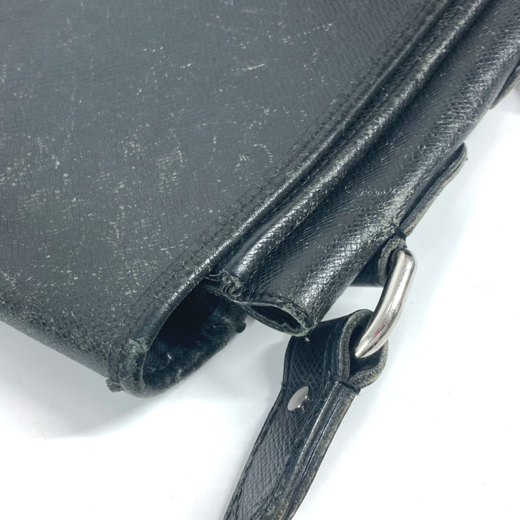 Louis Vuitton Ardoise Black Taiga Leather Shoulder Bag (Pre-Owned)