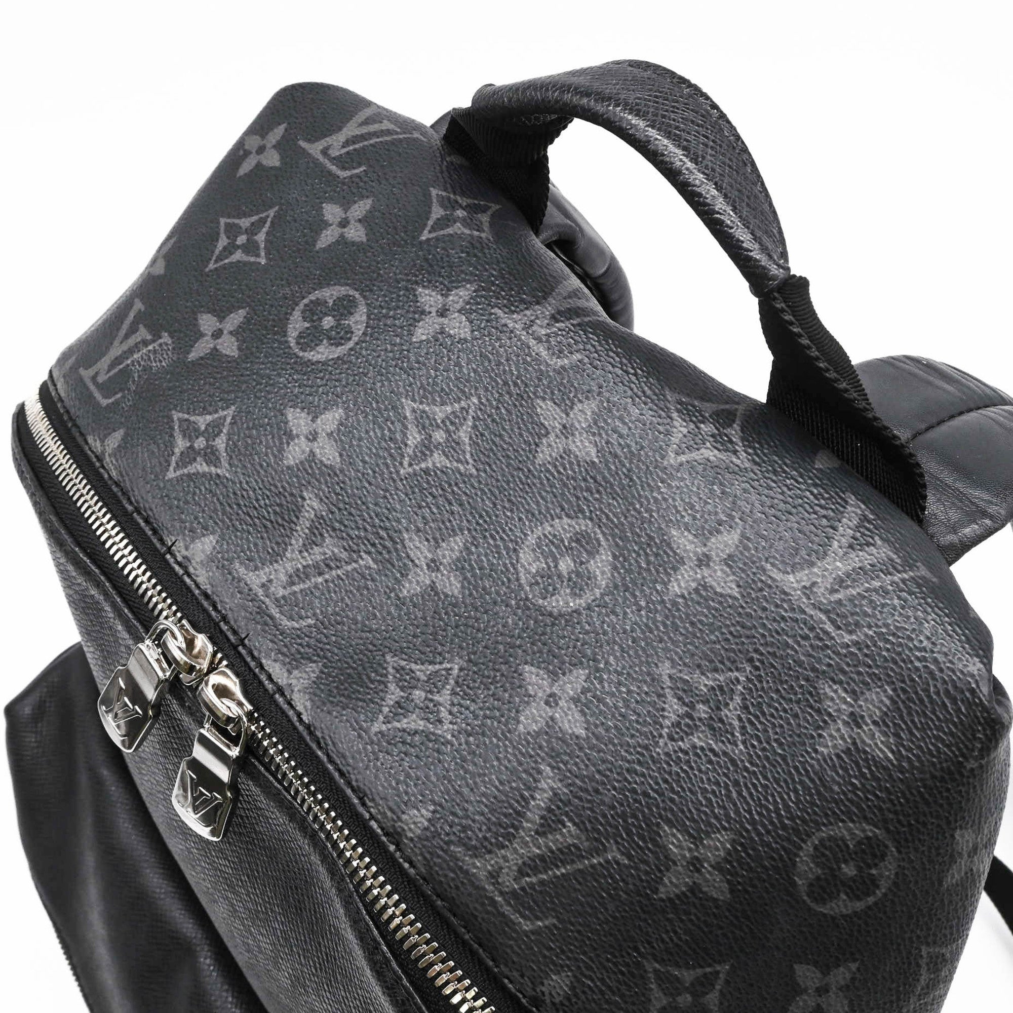 Louis Vuitton Taiga Black Taiga Leather Backpack (Pre-Owned)