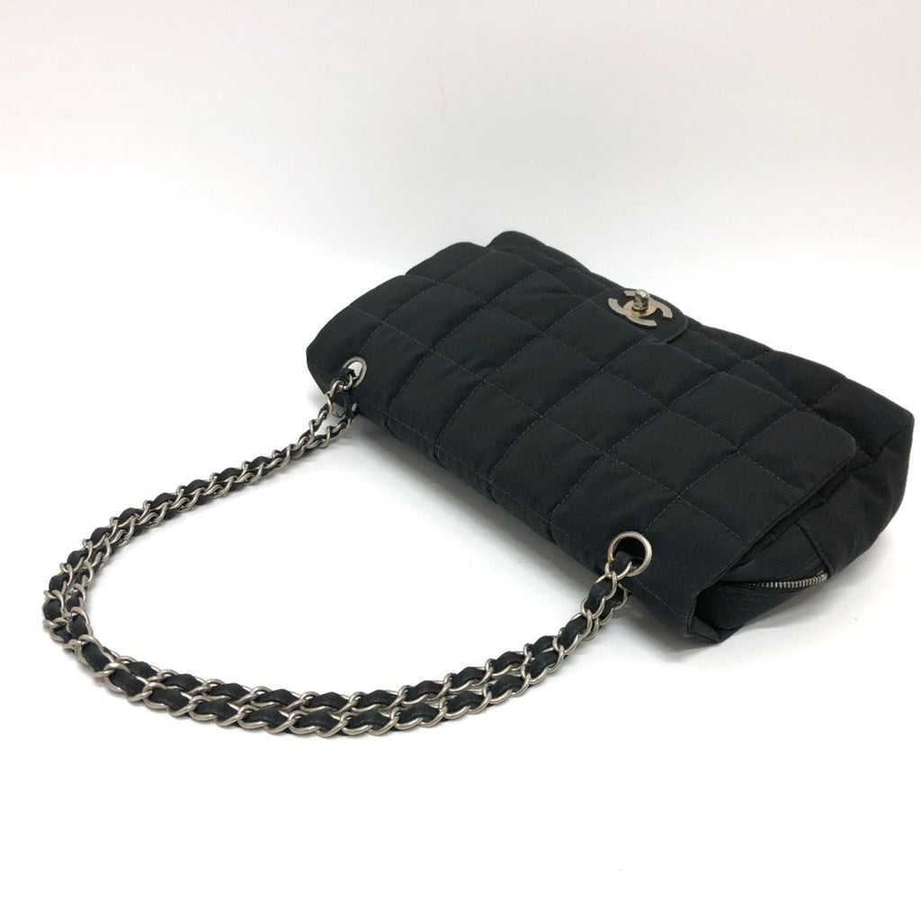 Chanel Black Cloth Shoulder Bag (Pre-Owned)