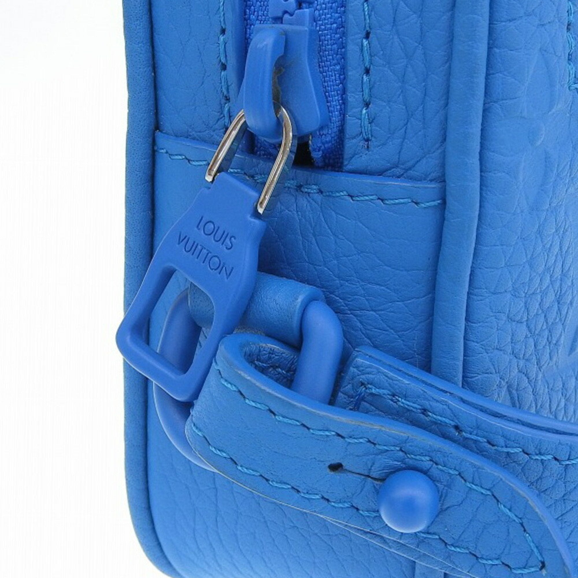 Louis Vuitton Blue Leather Clutch Bag Pochette (Pre-Owned)