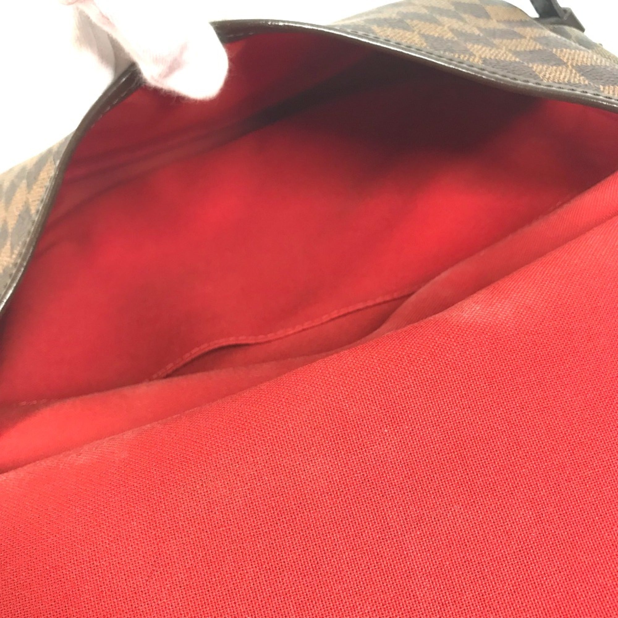 Louis Vuitton Brown Other Shoulder Bag (Pre-Owned)