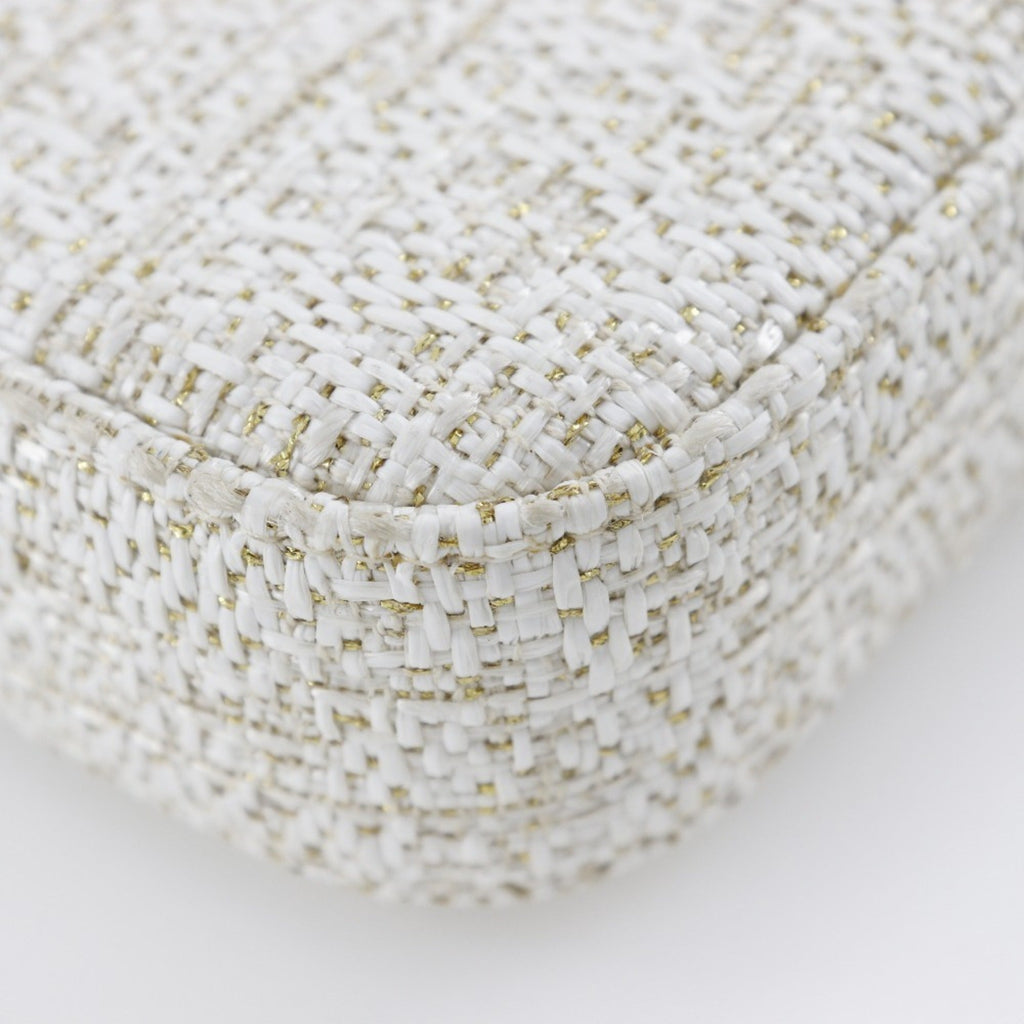 Chanel White Tweed Shoulder Bag (Pre-Owned)