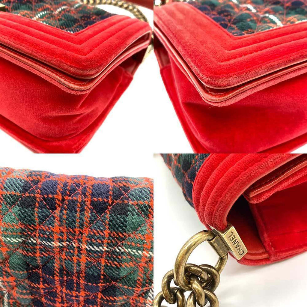 Chanel Green Red Color Canvas Shoulder Bag (Pre-Owned)