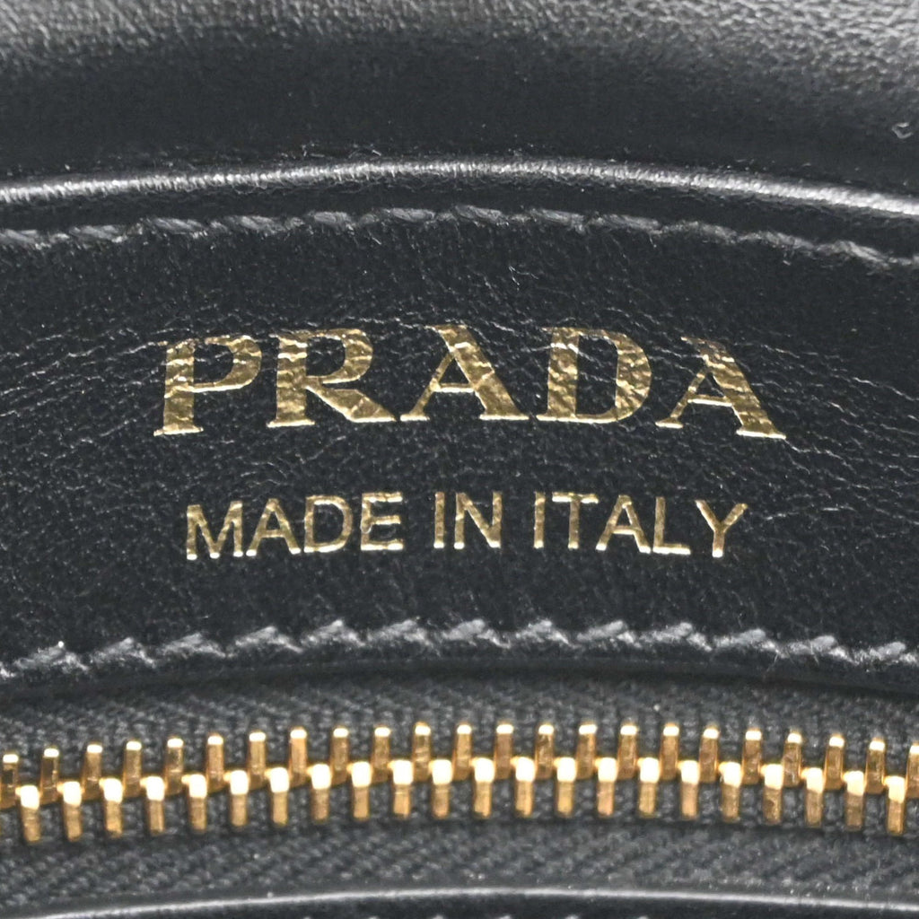 Prada Black Leather Shoulder Bag (Pre-Owned)