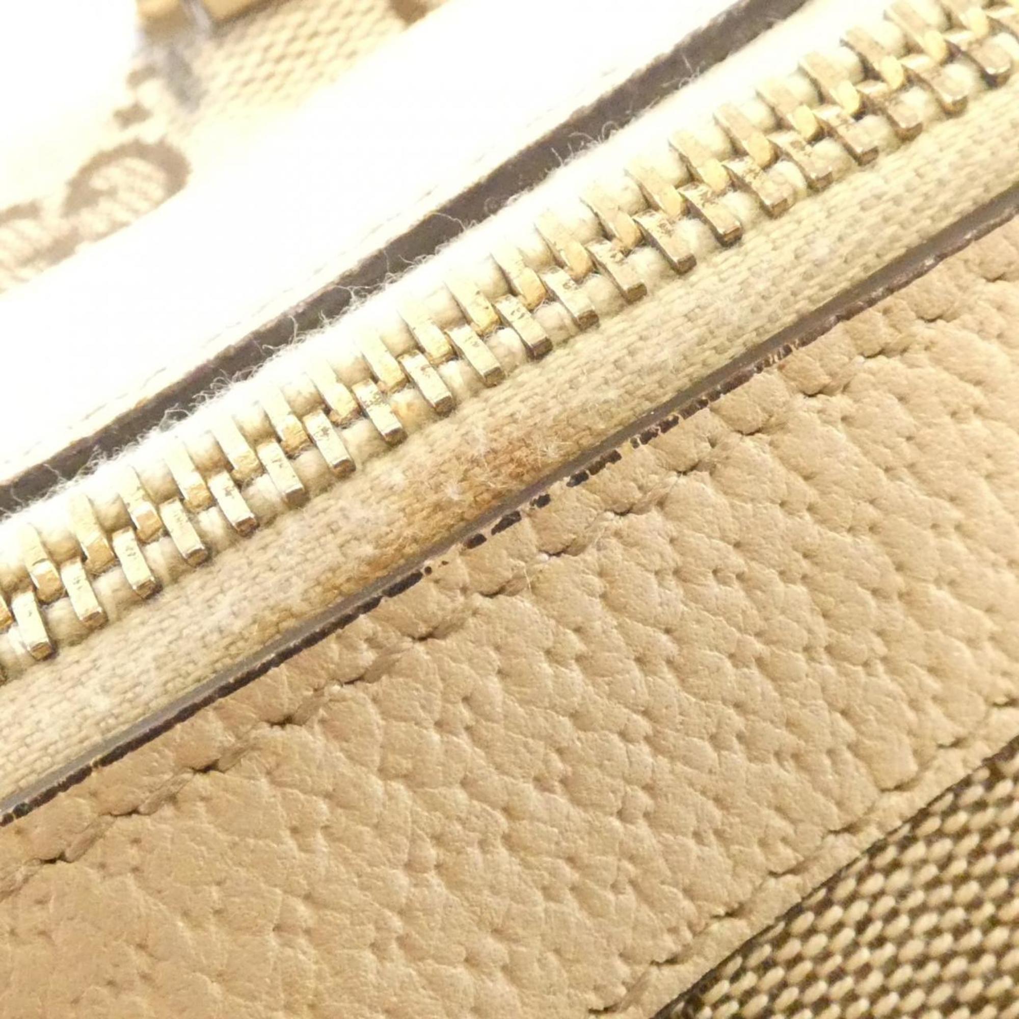 Gucci Beige Gg Canvas Handbag (Pre-Owned)