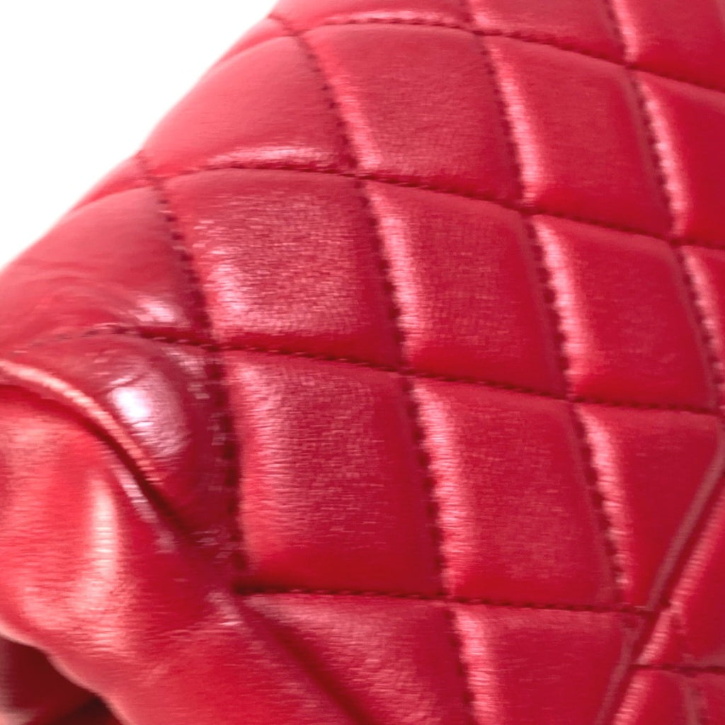 Chanel Red Leather Shoulder Bag (Pre-Owned)