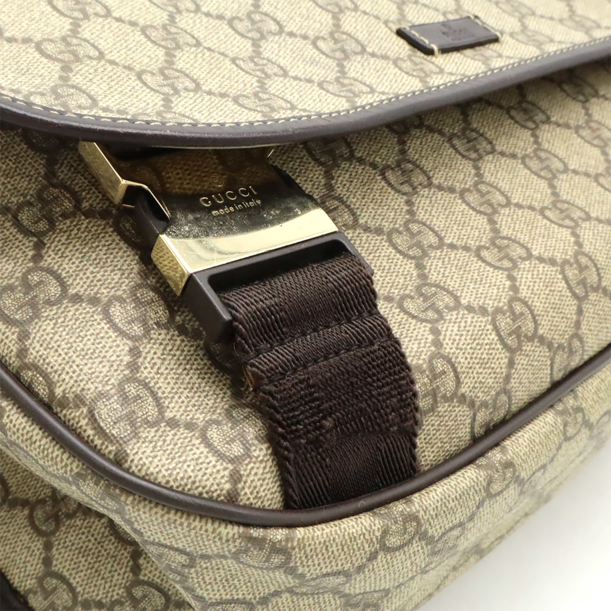 Gucci Gg Plus Beige Gg Supreme Shoulder Bag (Pre-Owned)