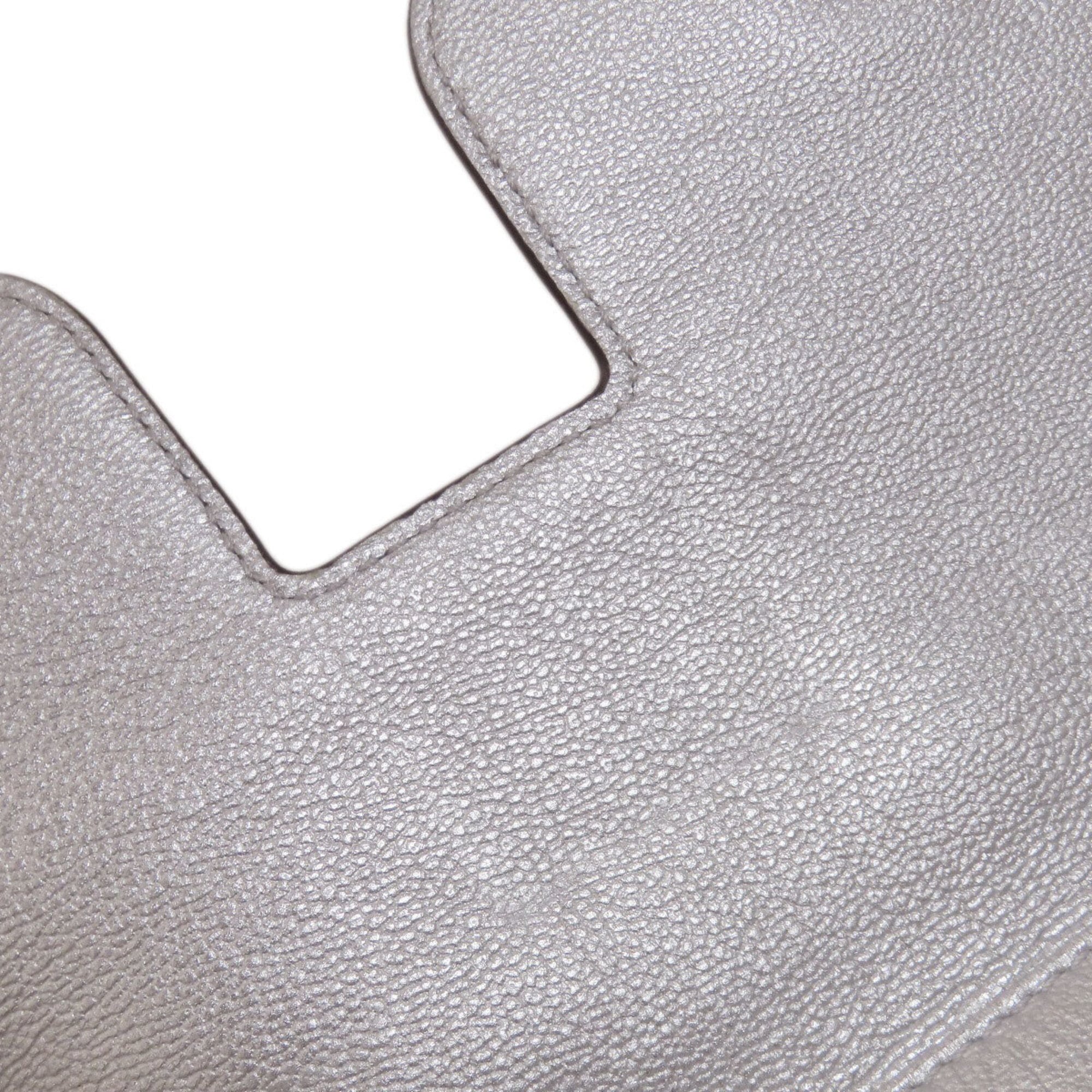 Louis Vuitton Silver Leather Shoulder Bag (Pre-Owned)