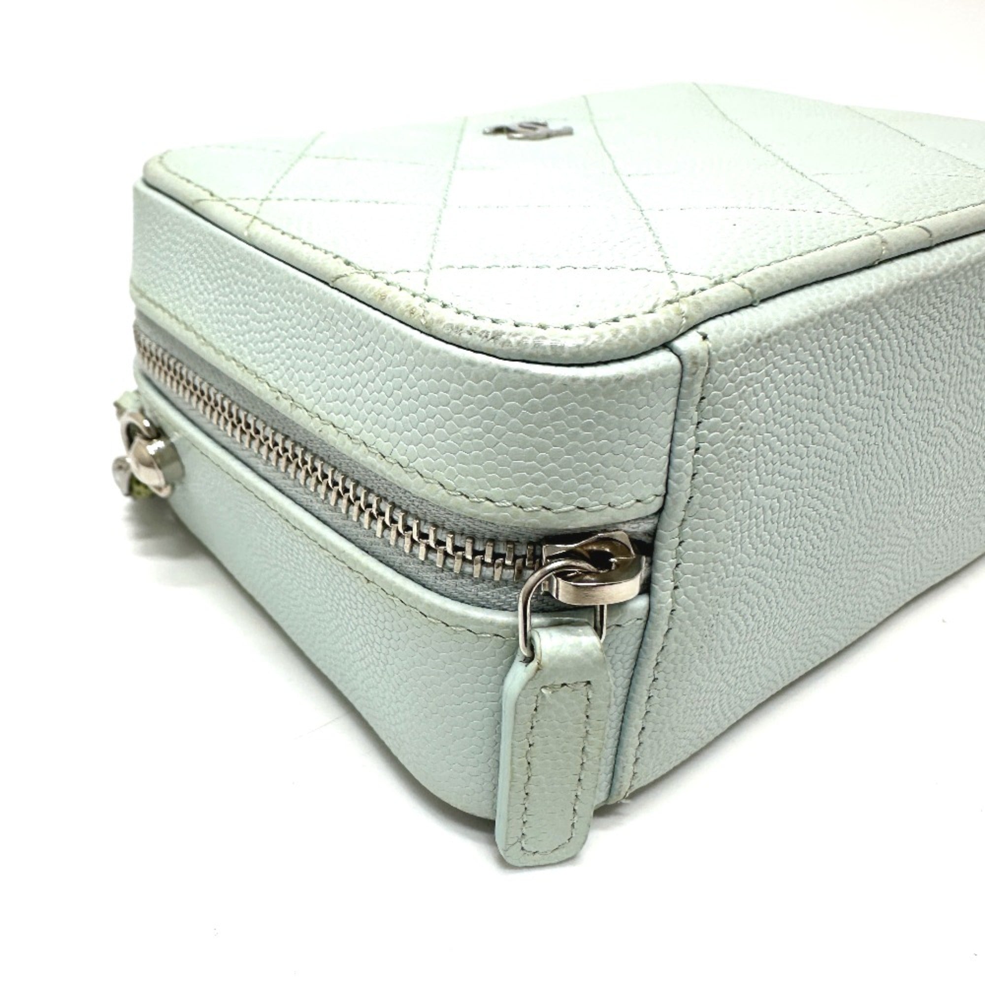 Chanel Blue Leather Shoulder Bag (Pre-Owned)