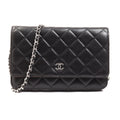 Chanel Black Leather Shoulder Bag (Pre-Owned)