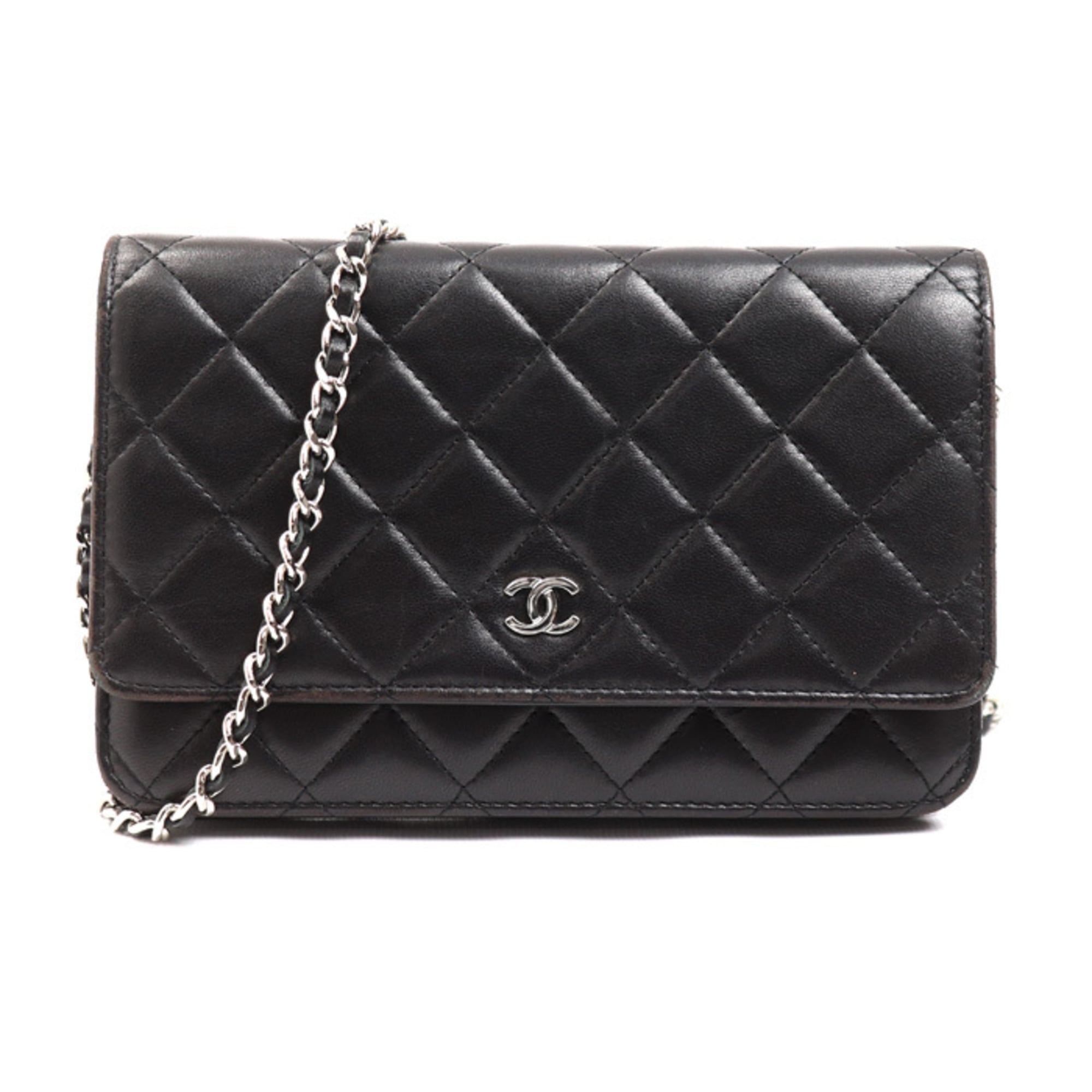 Chanel Black Leather Shoulder Bag (Pre-Owned)