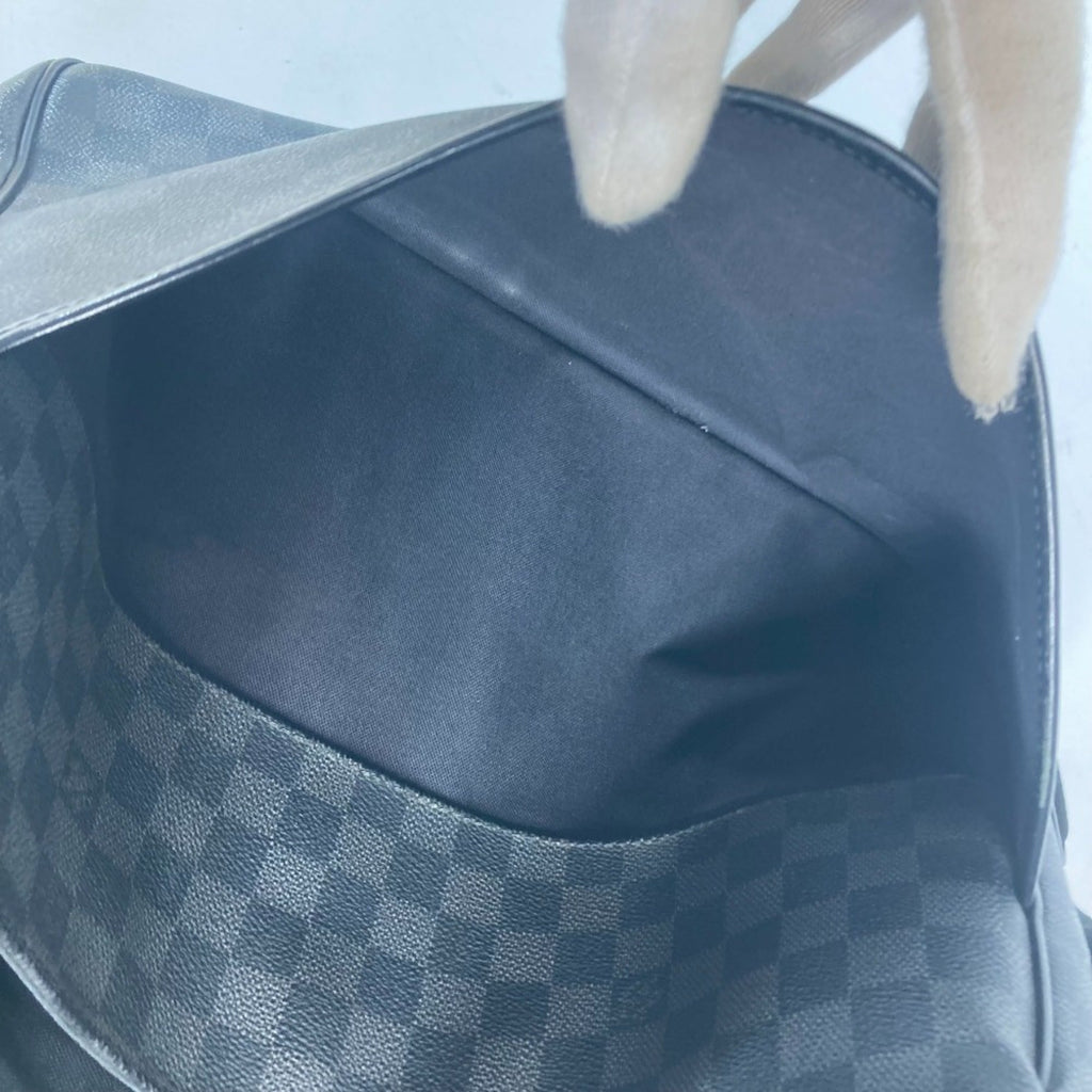 Louis Vuitton Black Damier Graphite Messenger Bag Shoulder Bag (Pre-Owned)