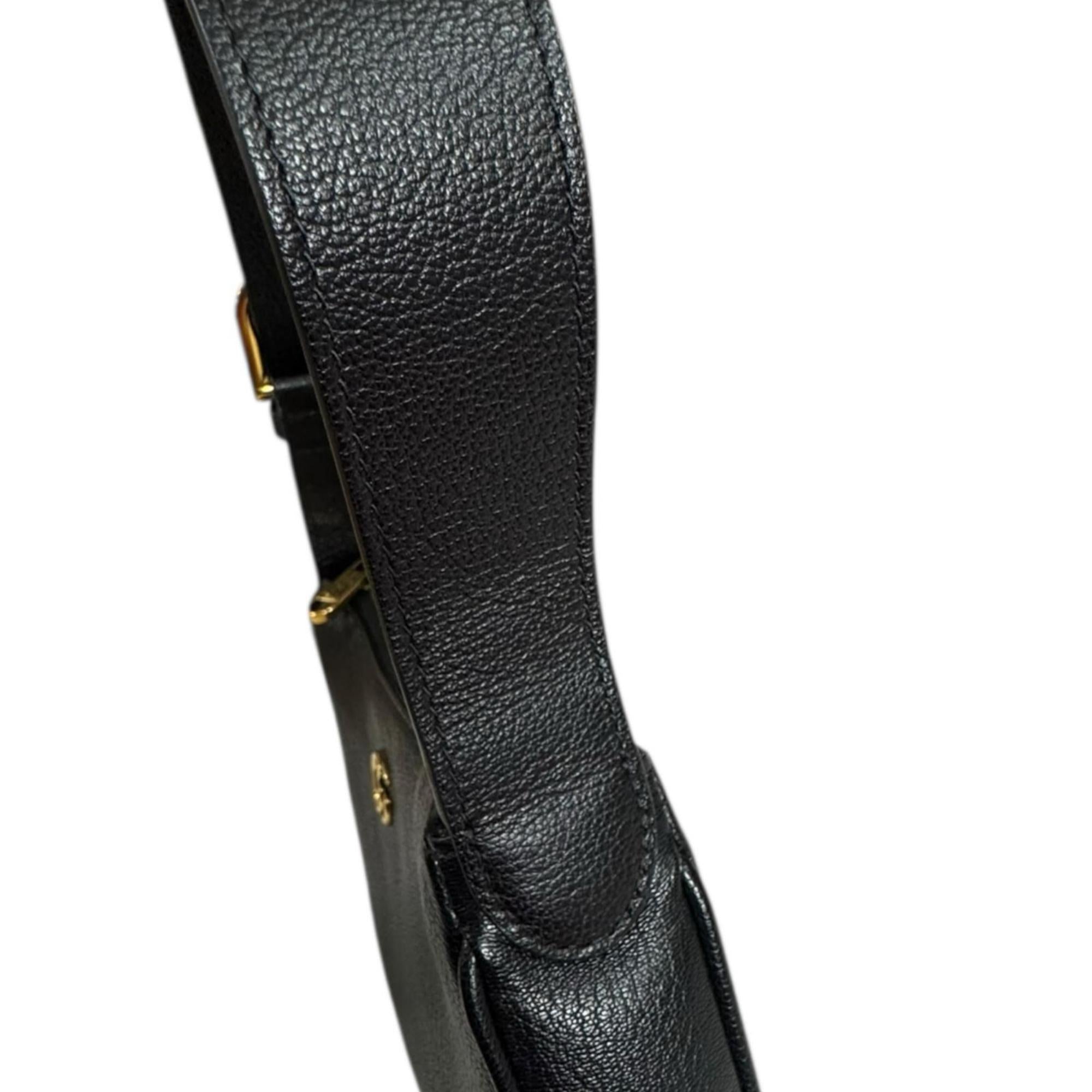 Gucci Black Leather Handbag (Pre-Owned)