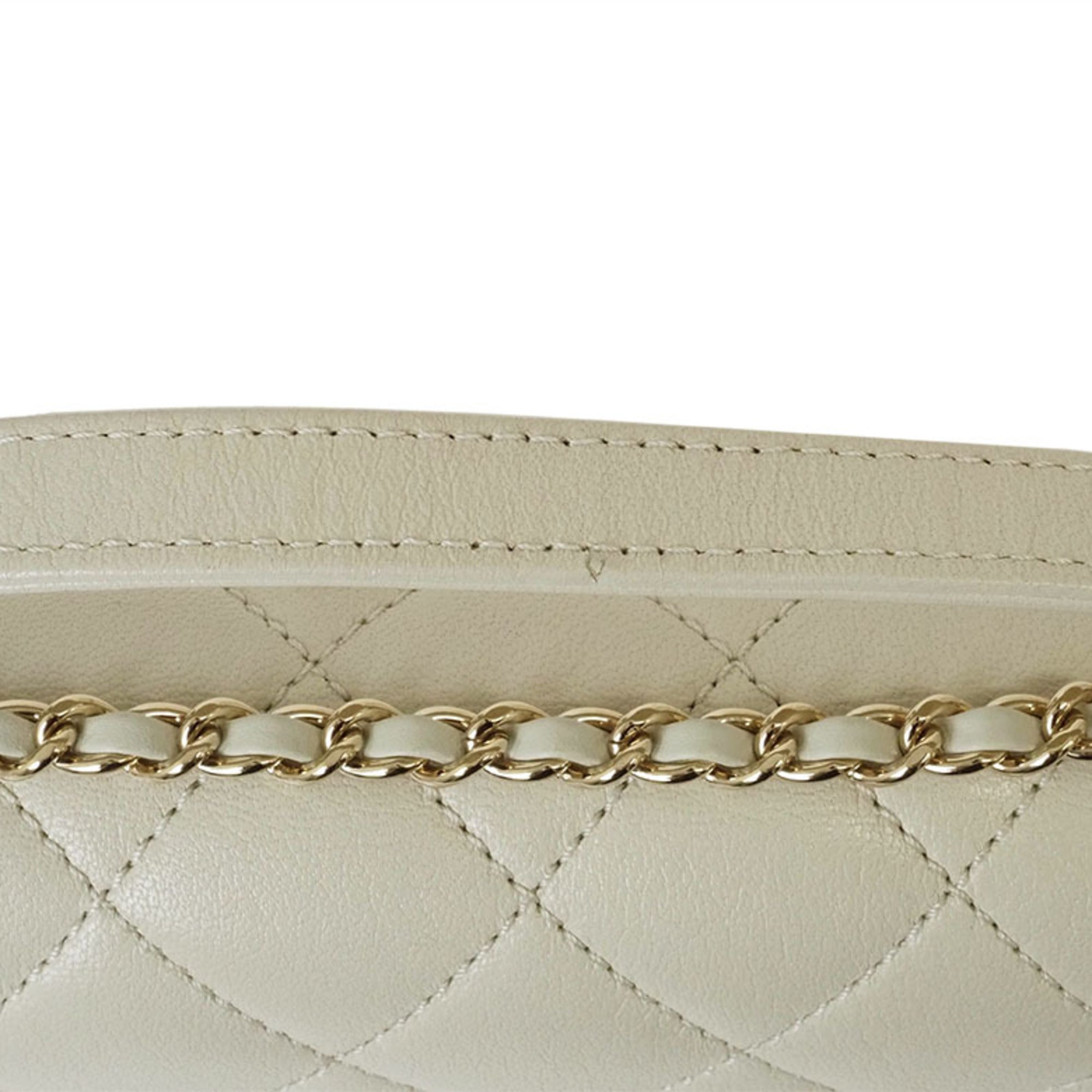 Chanel Light Beige Leather Shoulder Bag (Pre-Owned)