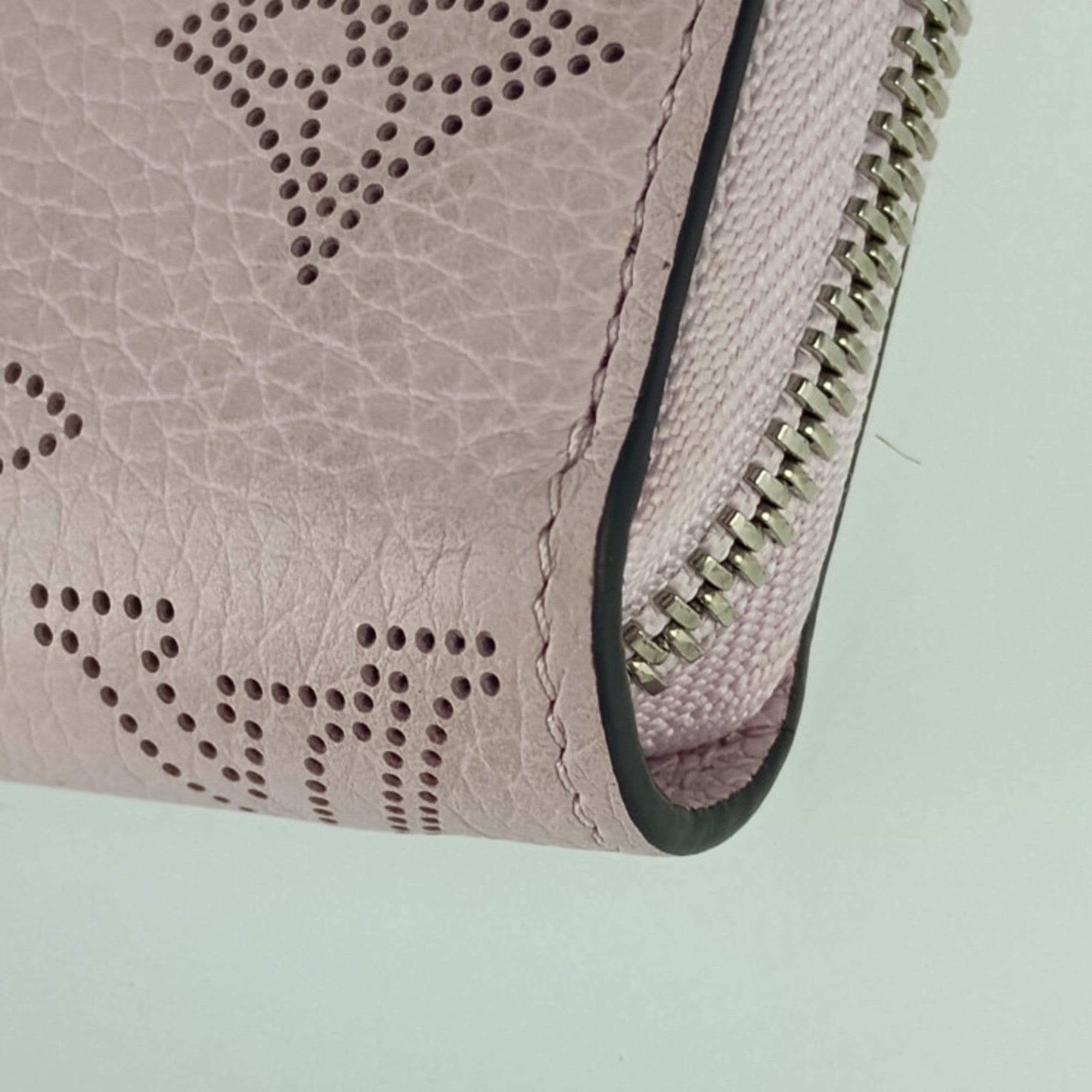 Louis Vuitton Pink Mahina Leather Long Wallet (Bi-Fold) (Pre-Owned)