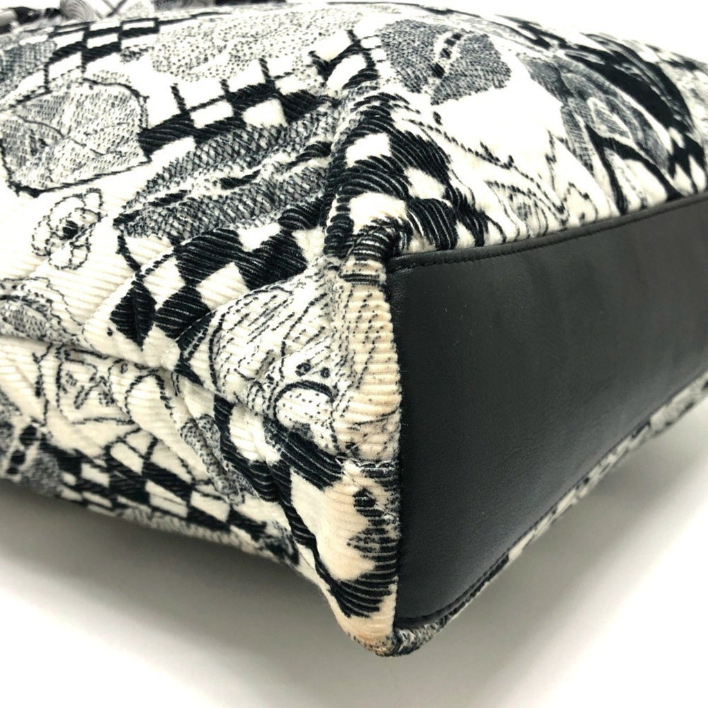Chanel Black White Canvas Handbag Tote Bag (Pre-Owned)