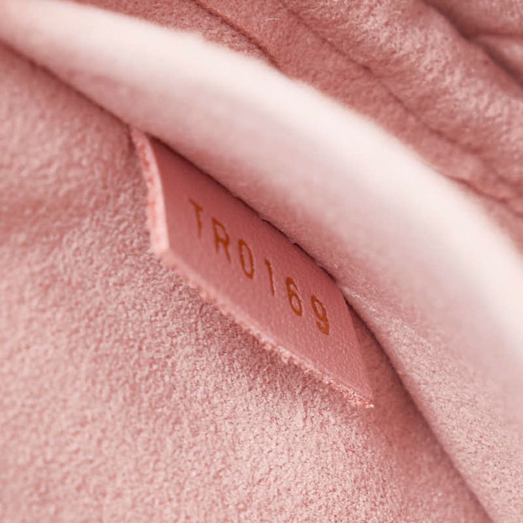 Louis Vuitton Pink Leather Shoulder Bag (Pre-Owned)