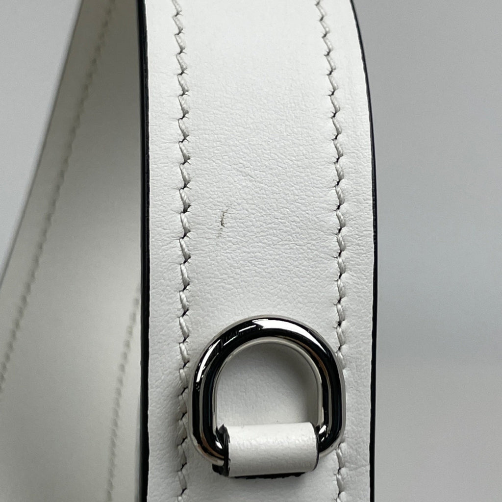 Prada White Leather Shoulder Bag (Pre-Owned)