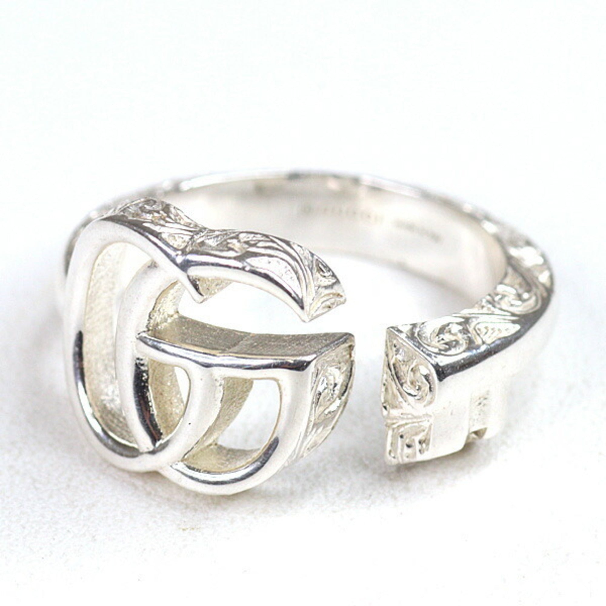 Gucci Silver Sterling Silver 925 Band Ring (Pre-Owned)