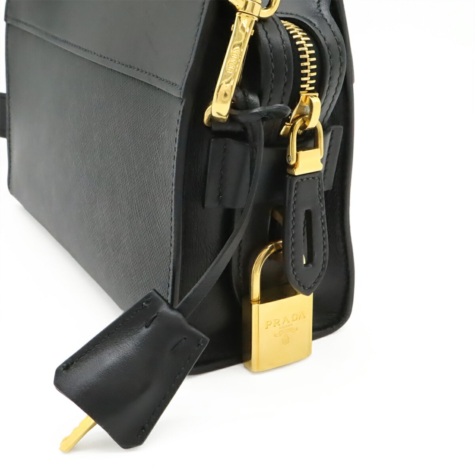 Prada Black Nero Leather Shoulder Bag (Pre-Owned)