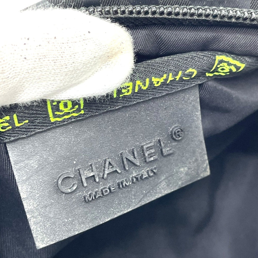 Chanel Black Cloth Pouch (Pre-Owned)