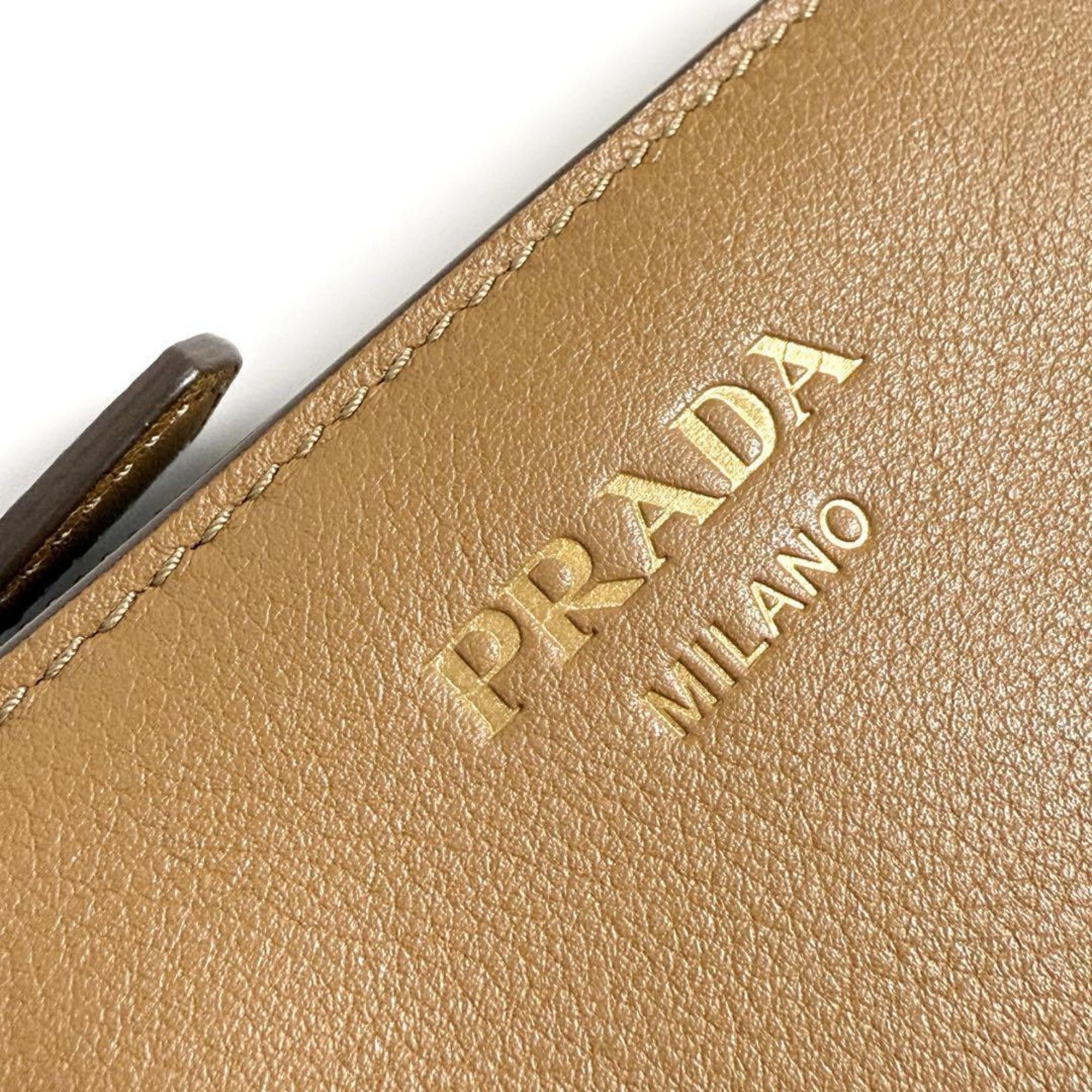 Prada Leather Wallet (Bi-Fold) (Pre-Owned)