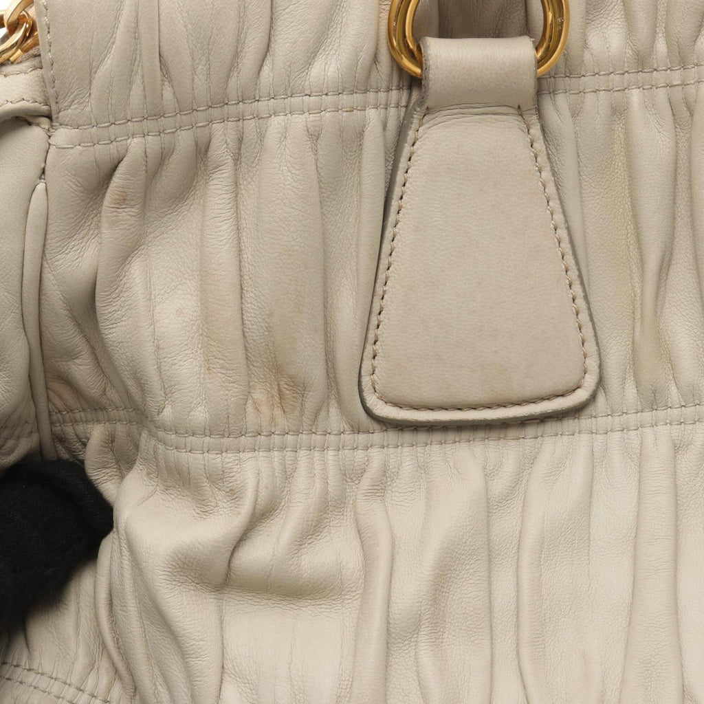 Prada Gray Leather Handbag (Pre-Owned)