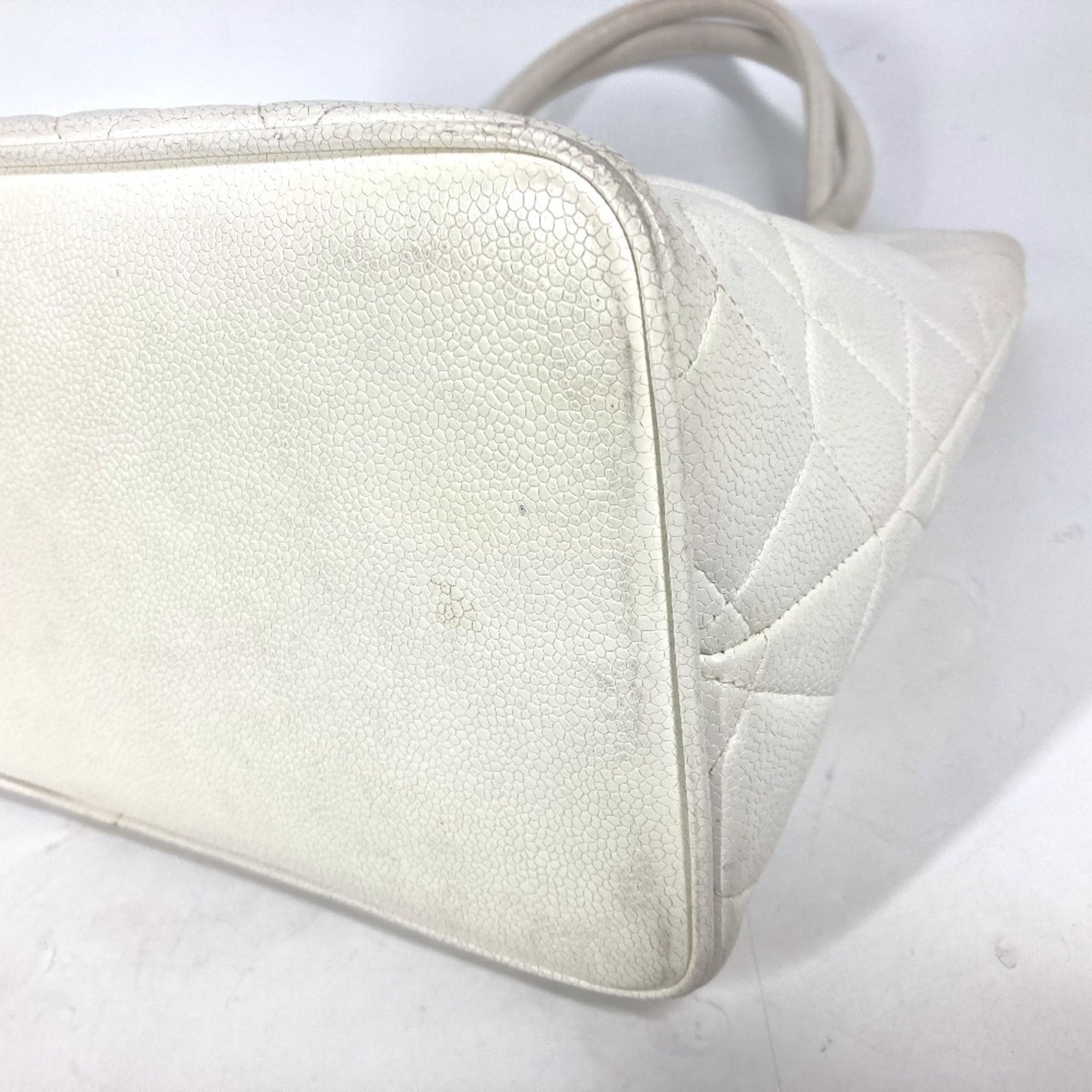 Chanel White Caviar Leather Shoulder Bag Tote Bag (Pre-Owned)
