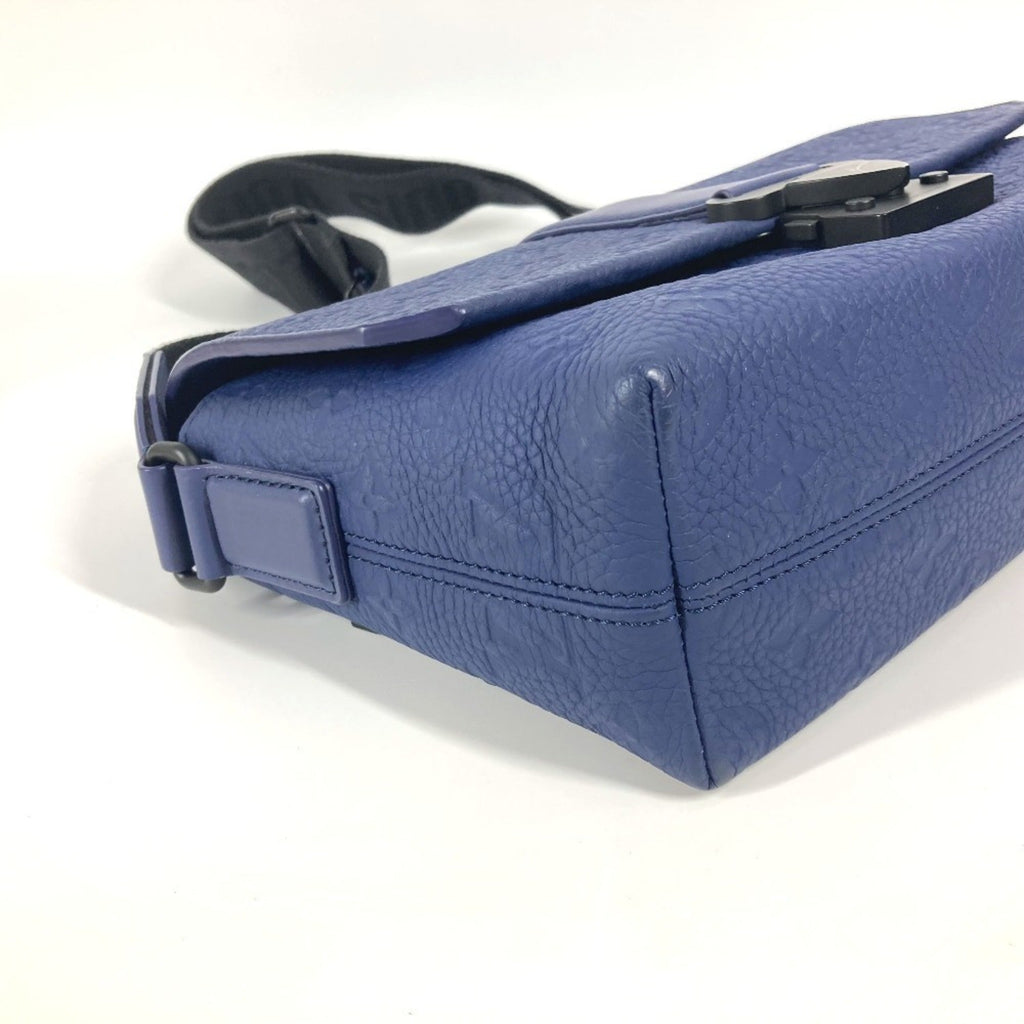 Louis Vuitton Blue Leather Shoulder Bag (Pre-Owned)