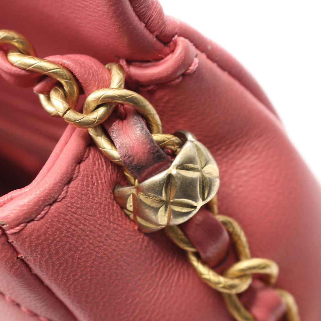 Chanel Pink Leather Shoulder Bag (Pre-Owned)