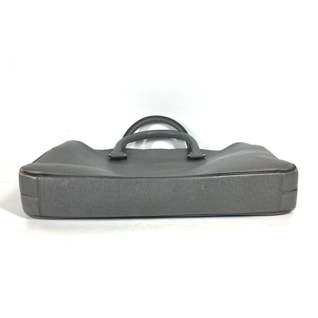 Louis Vuitton Glacier Gray Taiga Leather Leather Briefcase (Pre-Owned)