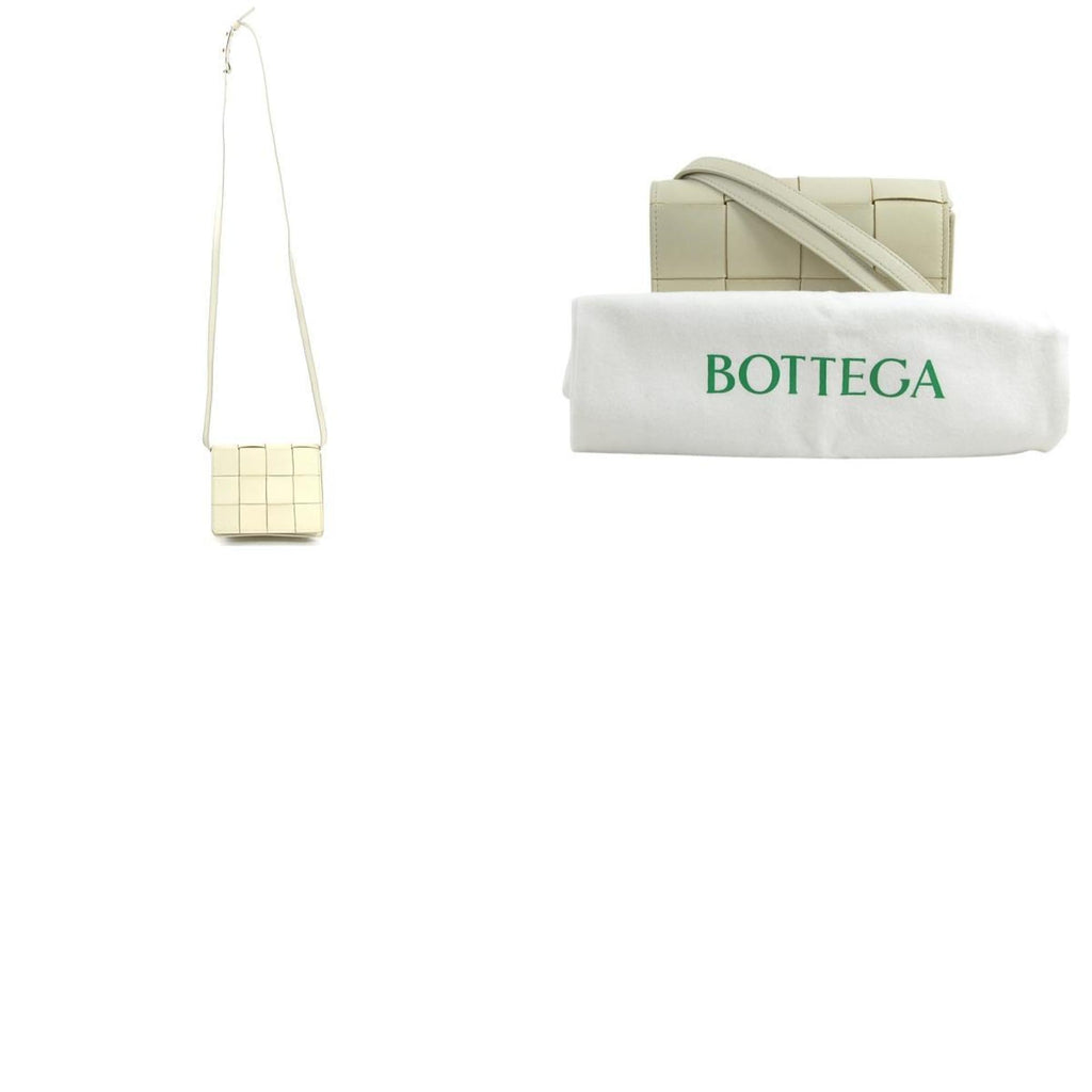 Bottega Veneta Ivory Leather Shoulder Bag (Pre-Owned)