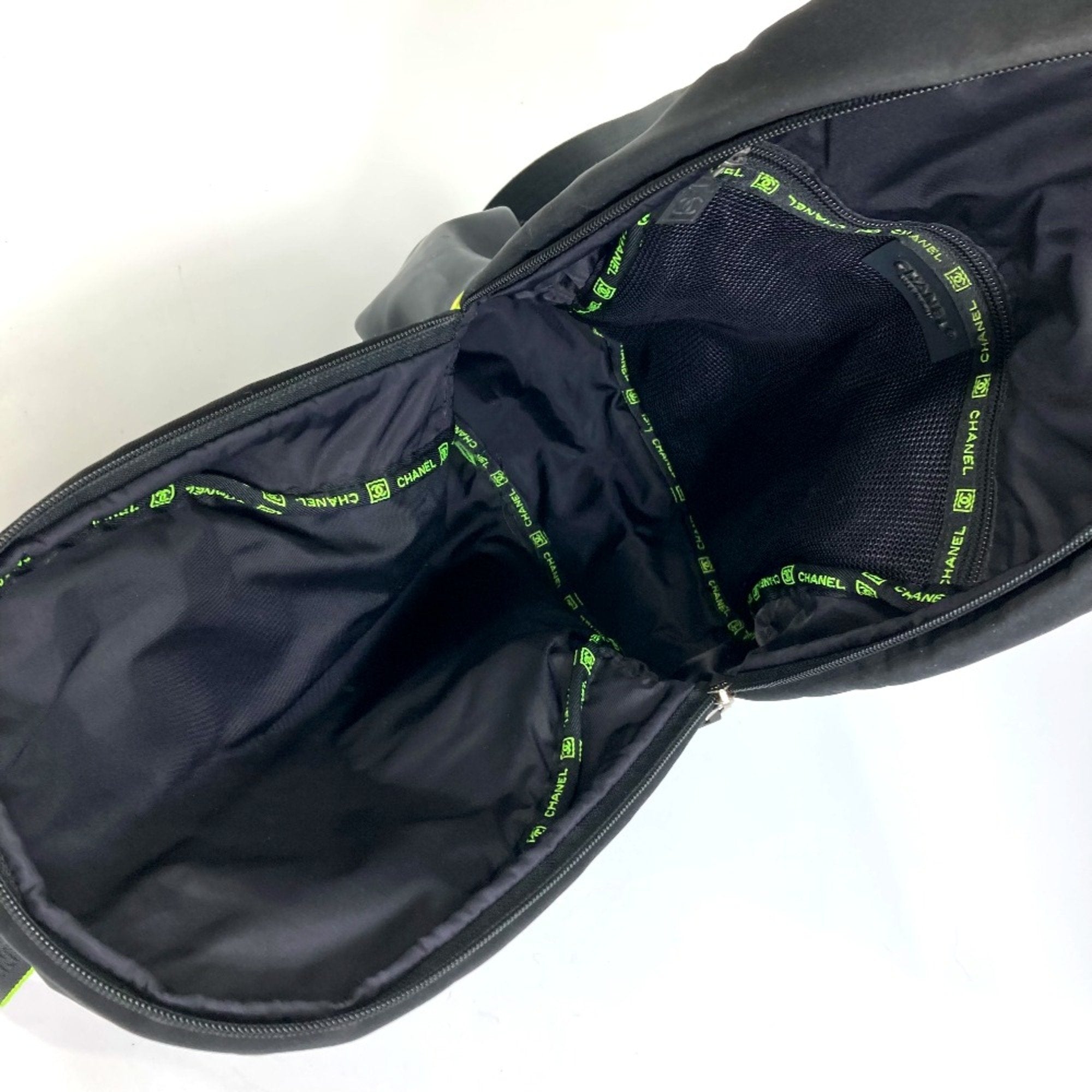Chanel Black Cloth Backpack (Pre-Owned)
