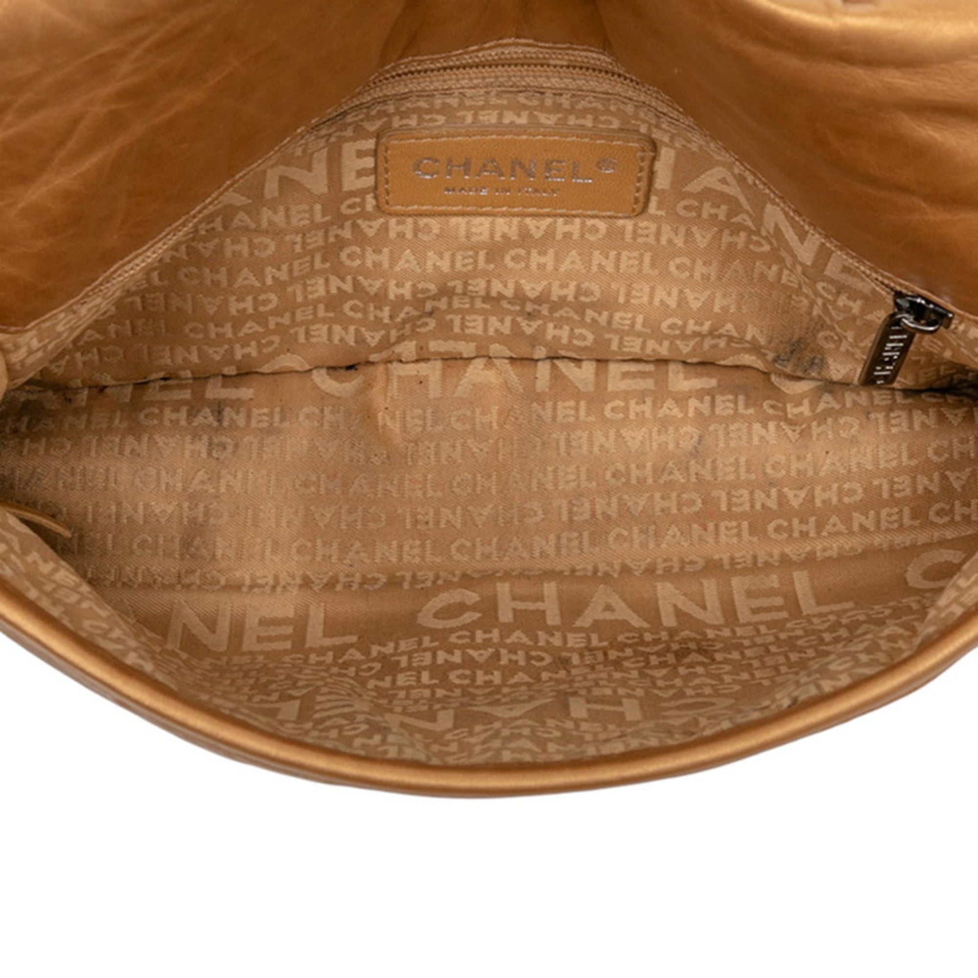 Chanel Gold Leather Shoulder Bag (Pre-Owned)